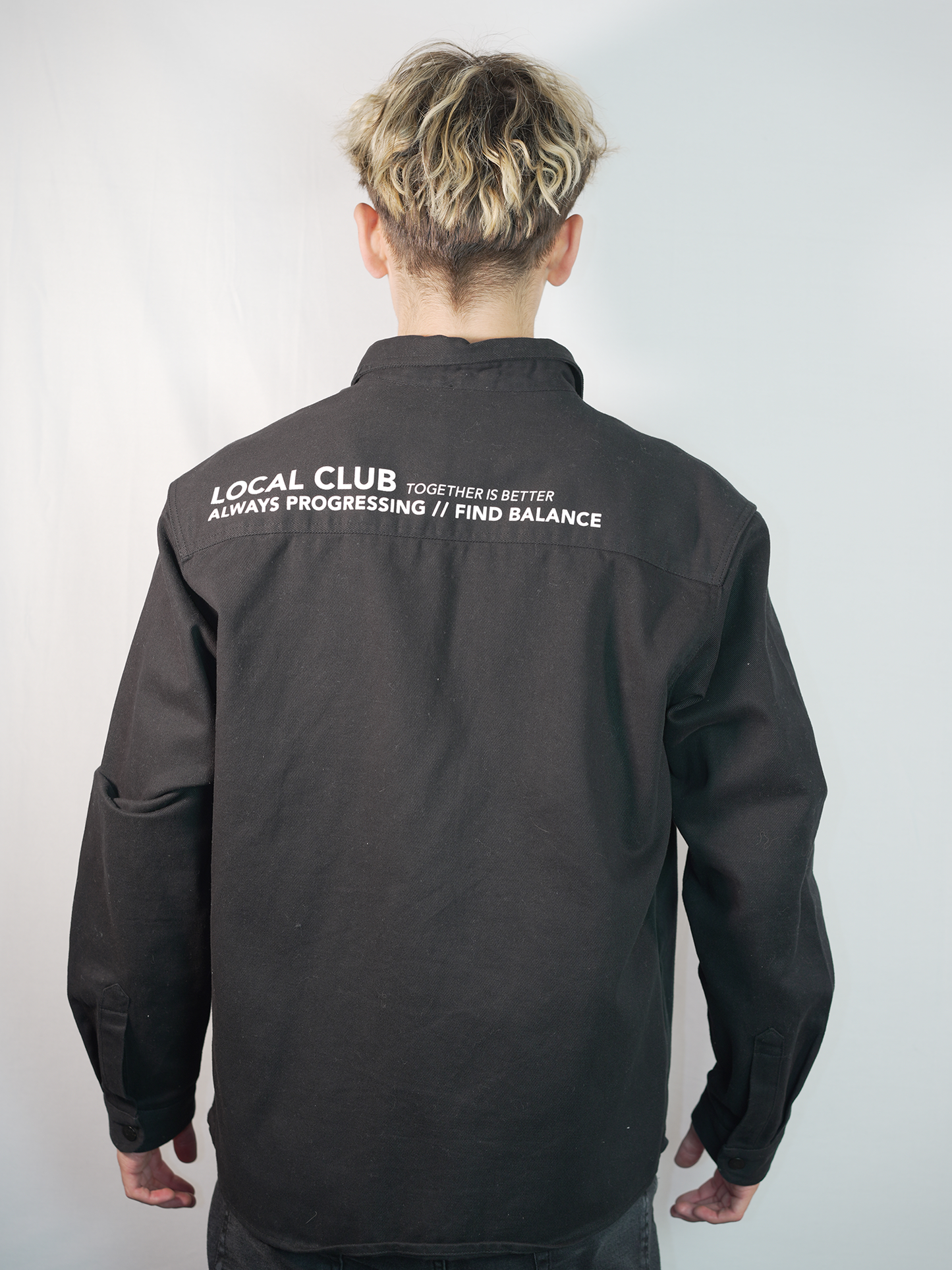 Jeansjacke (schwarz) mit Print - STITCH & SOUL